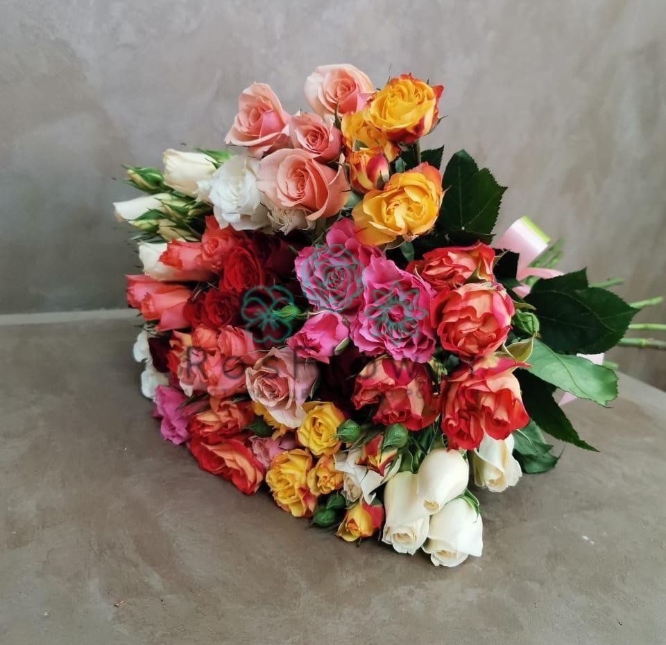 Букет цветов из: Розы в Октябрьской