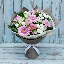 Букет цветов из:  Герберы, Альстромерии и Хризантемы #REPLACE_PRED# Октябрьской