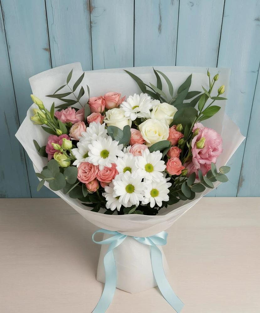 Букет цветов из: Розы, Лизиантусы и Хризантемы в Октябрьской