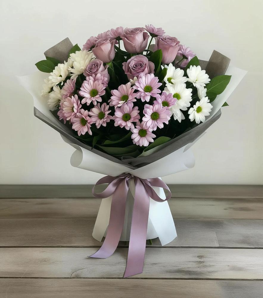 Букет цветов из: Хризантемы и Розы в Октябрьской