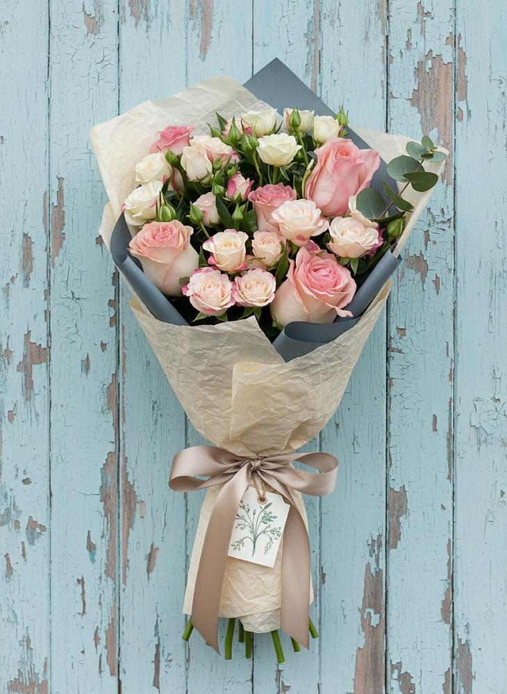 Букет цветов из: Розы в Октябрьской