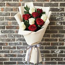 Букет цветов из:  Розы в Октябрьской