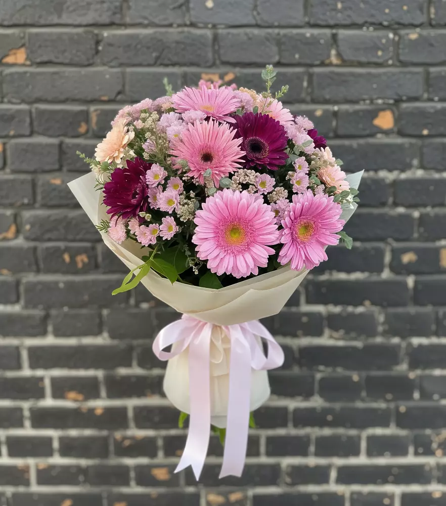 Букет цветов из: Герберы и Хризантемы в Октябрьской