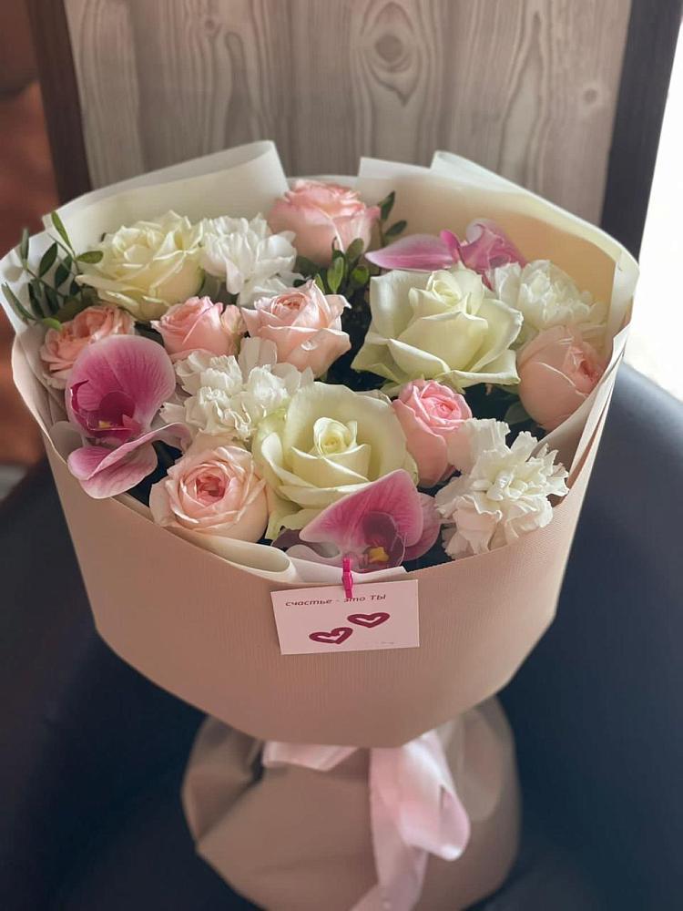 Букет цветов из: Орхидеи, Розы и Гвоздики в Октябрьской