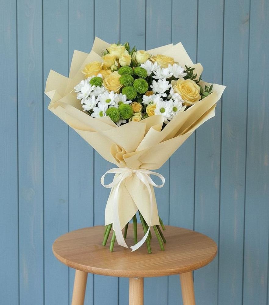 Букет цветов из: Хризантемы и Розы в Октябрьской