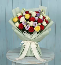 Букет цветов из:  Розы в Октябрьской