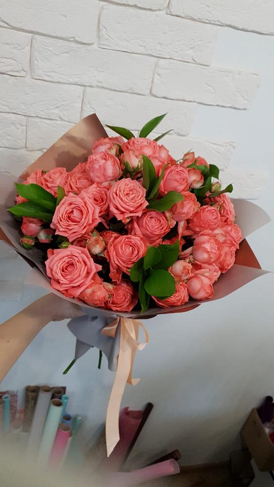 Букет цветов из: Розы в Октябрьской