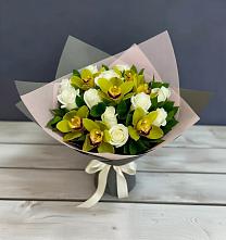 Букет цветов из:  Орхидеи и Розы в Октябрьской