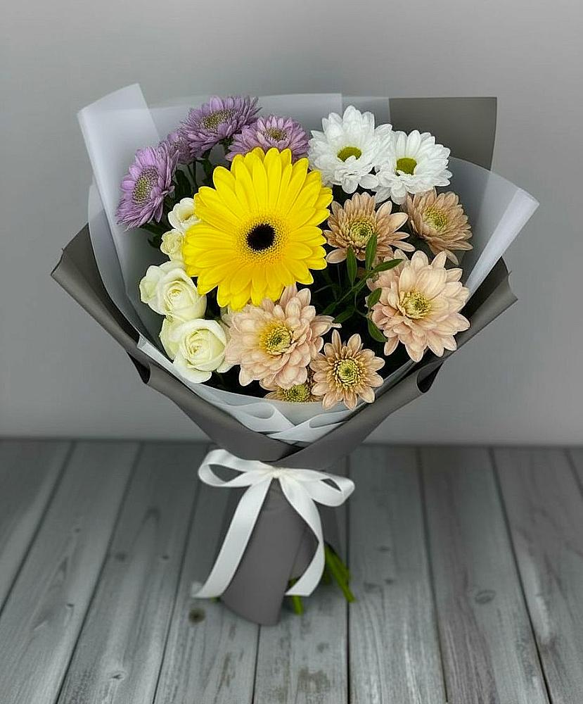 Букет цветов из: Розы, Герберы и Хризантемы в Октябрьской