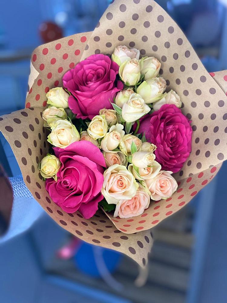 Букет цветов из: Розы в Октябрьской