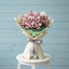 Букет цветов из:  Орхидеи и Розы в Октябрьской