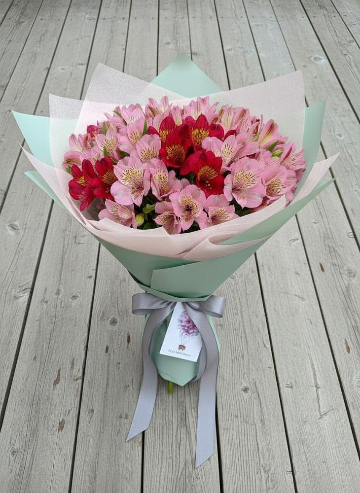 Букет цветов из: Альстромерии в Октябрьской