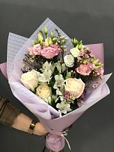 Букет цветов из:  Альстромерии, Розы и Лизиантусы #REPLACE_PRED# Октябрьской