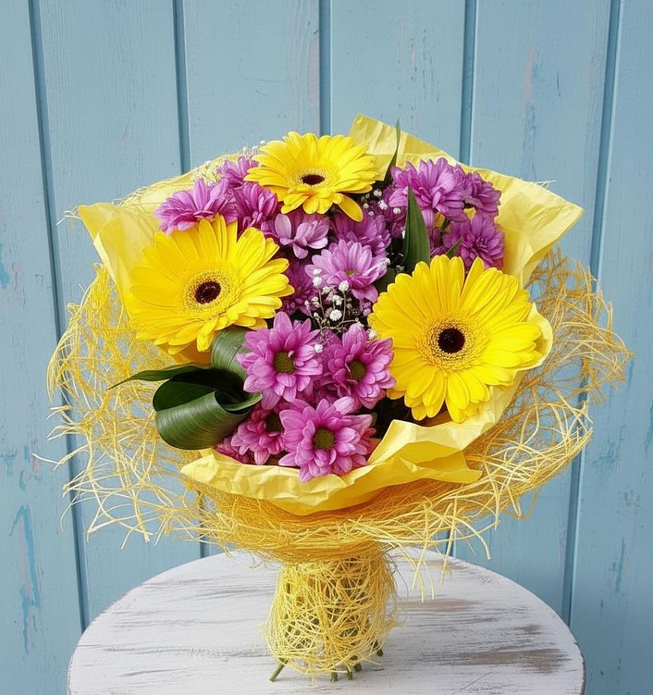 Букет цветов из: Хризантемы и Герберы в Октябрьской