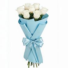 Букет 7 белых роз Проуд в Октябрьской