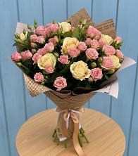 Букет цветов из:  Розы в Октябрьской
