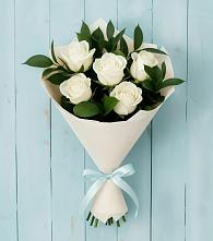 Букет цветов из:  Розы в Октябрьской