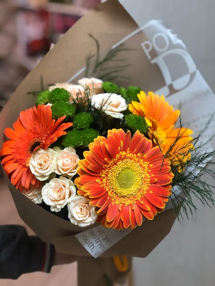 Букет цветов из: Герберы, Хризантемы и Розы в Октябрьской