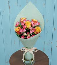 Букет цветов из:  Розы в Октябрьской