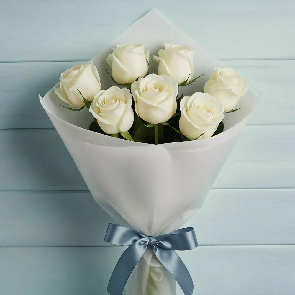 Букет 7 Белых роз Эдлесс Лав в Октябрьской