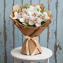 Букет цветов из:  Орхидеи и Розы в Октябрьской
