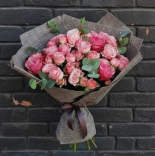 Букет цветов из:  Розы в Октябрьской